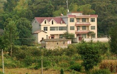 湖南农村自建两层房屋要多少钱,包括哪些成本