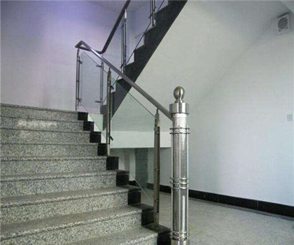 送你最详细的安装自建房楼梯扶手具体步骤，赶紧收藏吧！