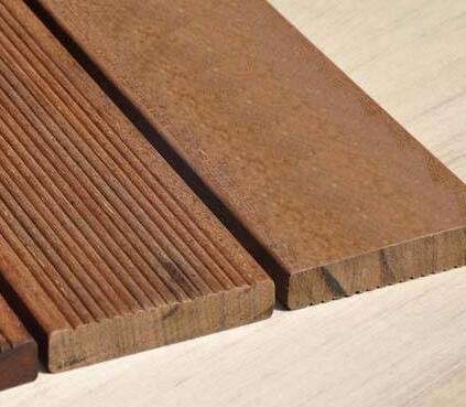 用来装修自建房的防腐木厚度是多少,有哪些规格并如何选购