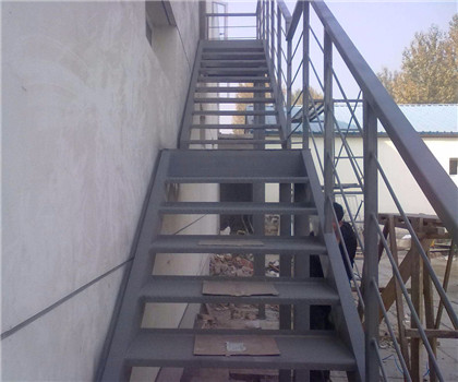 农村自建房室外放钢楼梯有哪些好处，如何才能选到优质钢楼梯？