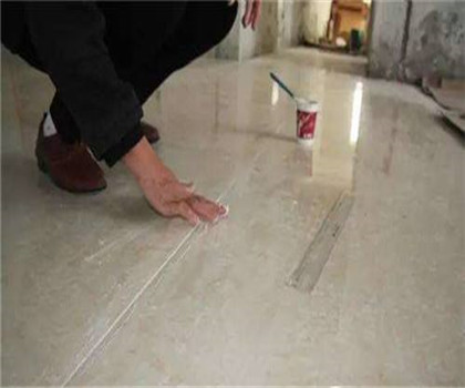 好不容易贴好自建房的地砖，怎么判断瓷砖贴的好或坏！