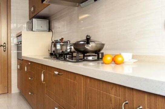 自建房厨房安装哪些样式的橱柜好看又实用？