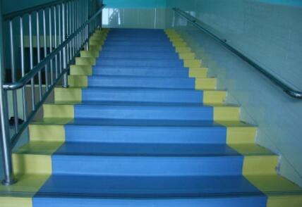 楼梯用PVC楼梯踏步怎么样,PVC楼梯踏步安装注意事项是什么?