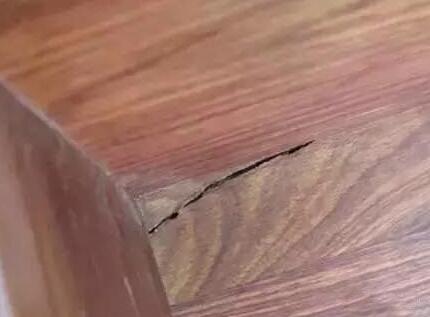 实木地板花多钱能买一平米?表面有了划痕咋修复?