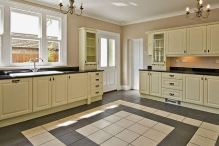厨房地砖尺寸是多少?厨房用什么地砖比较好？从业者为你揭晓答案