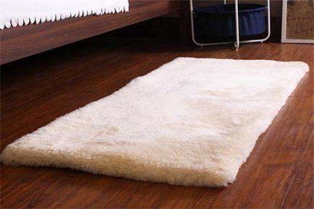 放自建房内的羊毛地毯用这些方法选购，优质产品就到手啦！