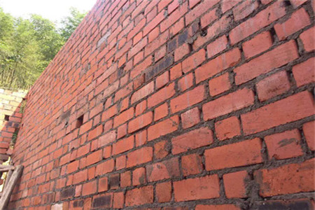 农村建房砖墙和水泥墙的区别是什么？