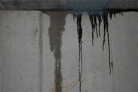 墙根渗水怎么找漏水点？